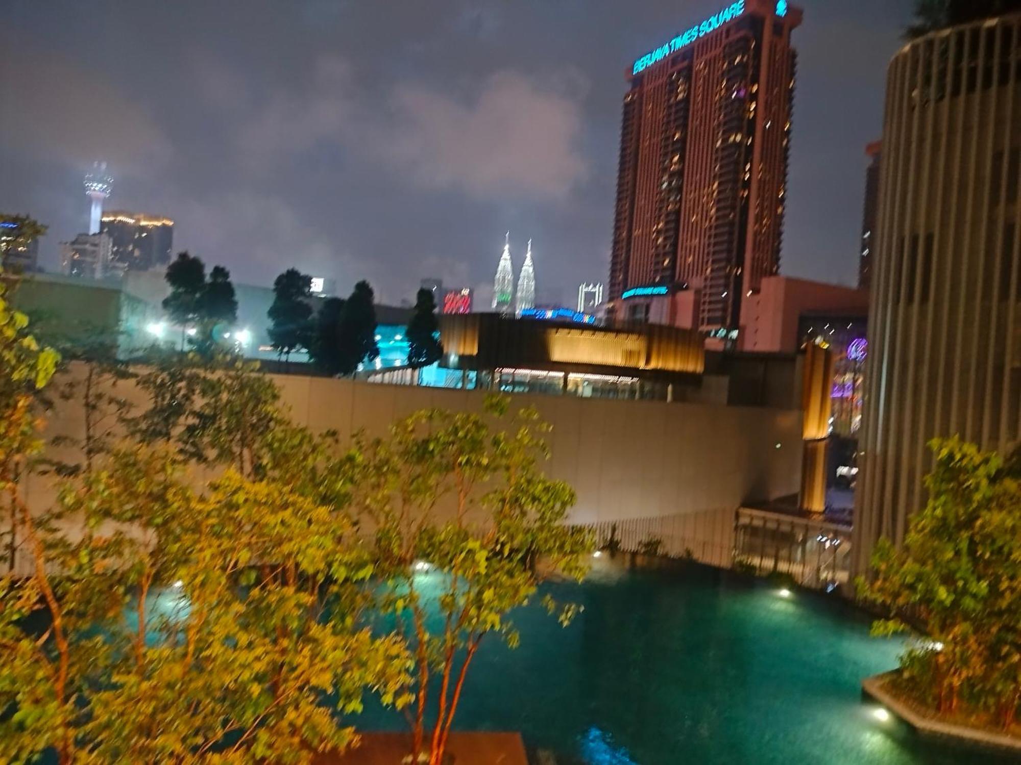Lucentia Residence Bbcc @ Lalaport Kuala Lumpur Exteriör bild